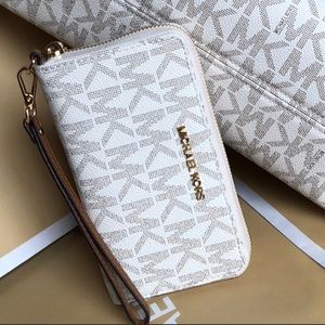 Wristlets wallet Michael Kors